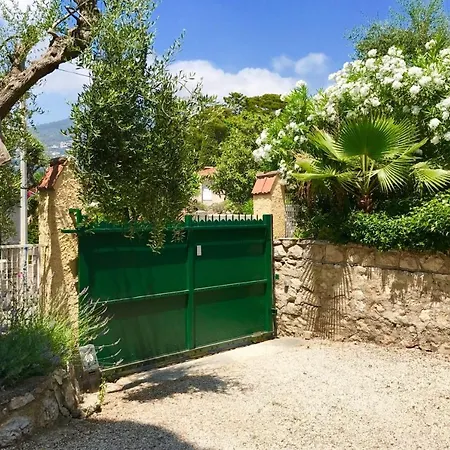 Charming With Private Pool Holiday home *
